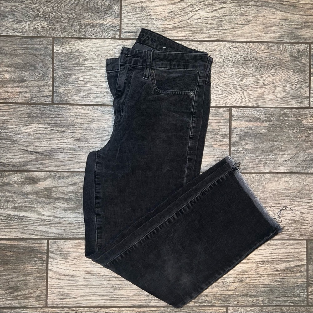 American Eagle Hi-Rise Crop Flare Jeans